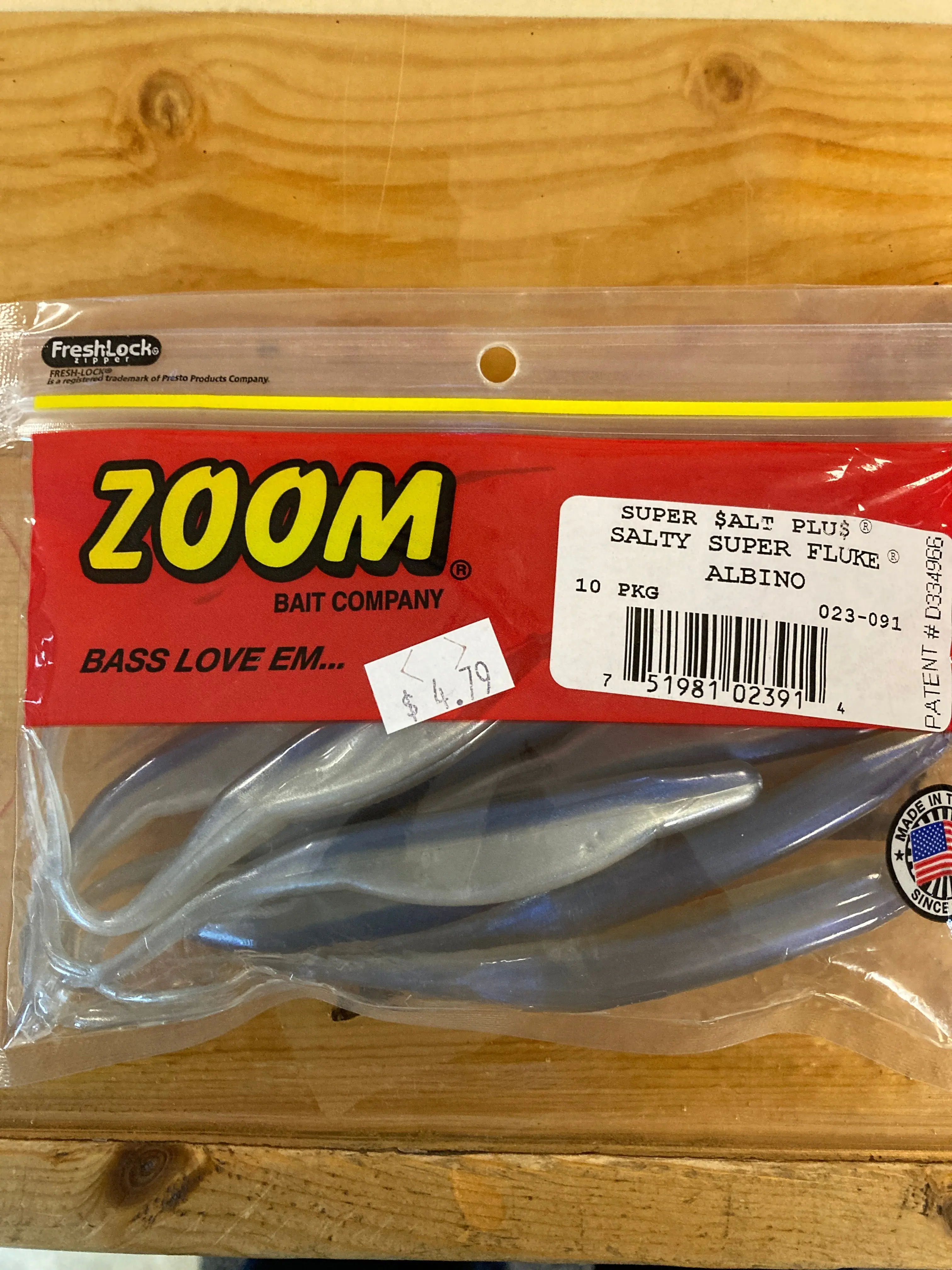 Zoom Super Fluke - Albino Zoom Super Fluke - Albino