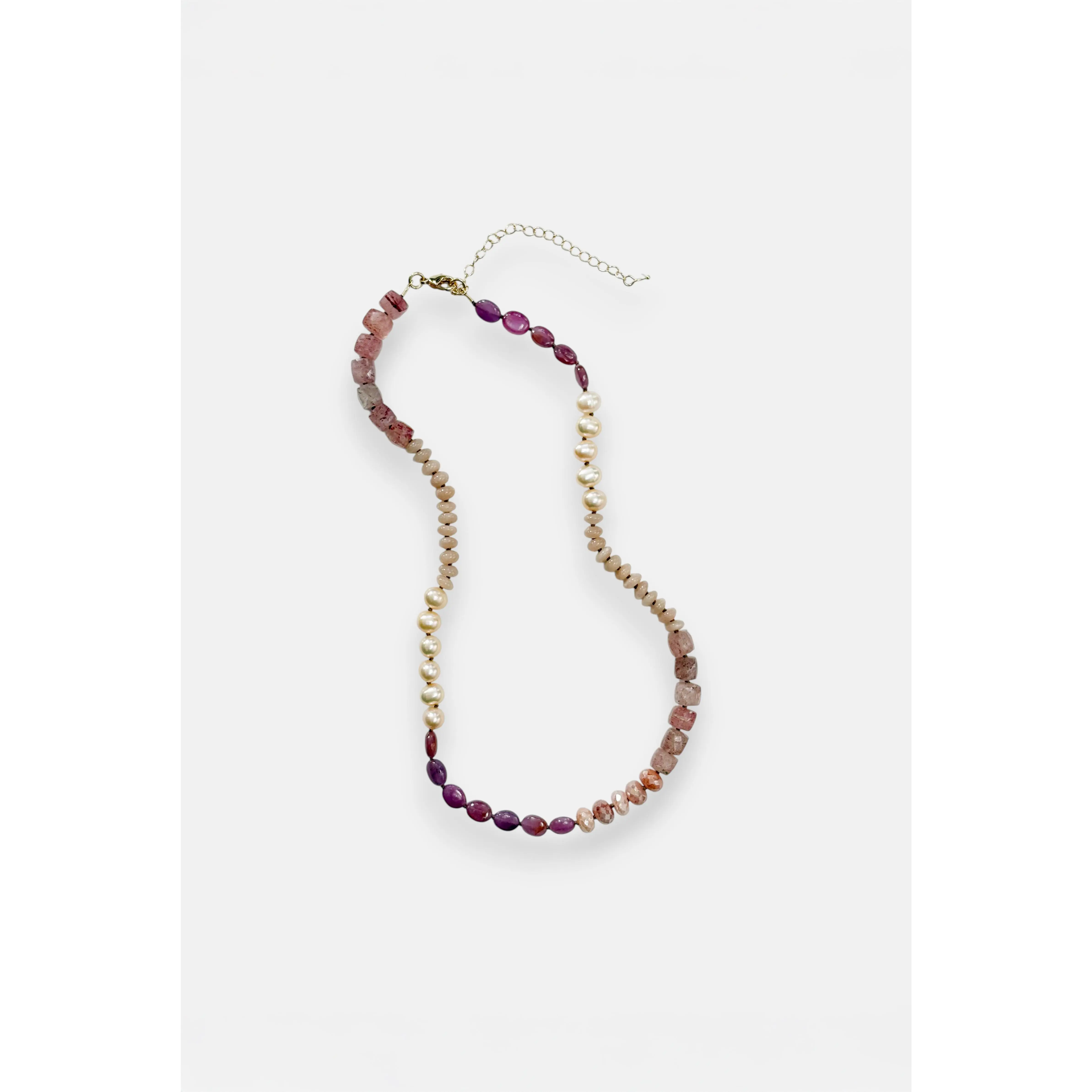 Strawberry Quartz & Pearl Beaded Necklace – Mixed Pink Gemstones, Gold-Plated Clasp, One of a Kind