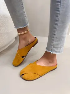 Vintage Cross-Over Toe Slippers, Plain PU Upper, Rubber Sole, All Seasons, Low Ankle, Easy-On Footwear, Comfortable Outdoor Sandals