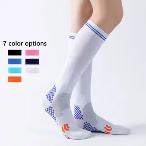3-Pack of knee-length sports socks - Suitable for both women and men for indoor sports activities. Breathable Anti-slip Yoga Gym Training sock