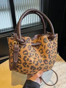Classic style retro bag, new trend random pattern leopard print personalized chain shoulder bag, women's handbag, suitable for going out, dating, shopping, daily matching, gift giving, office and other occasions