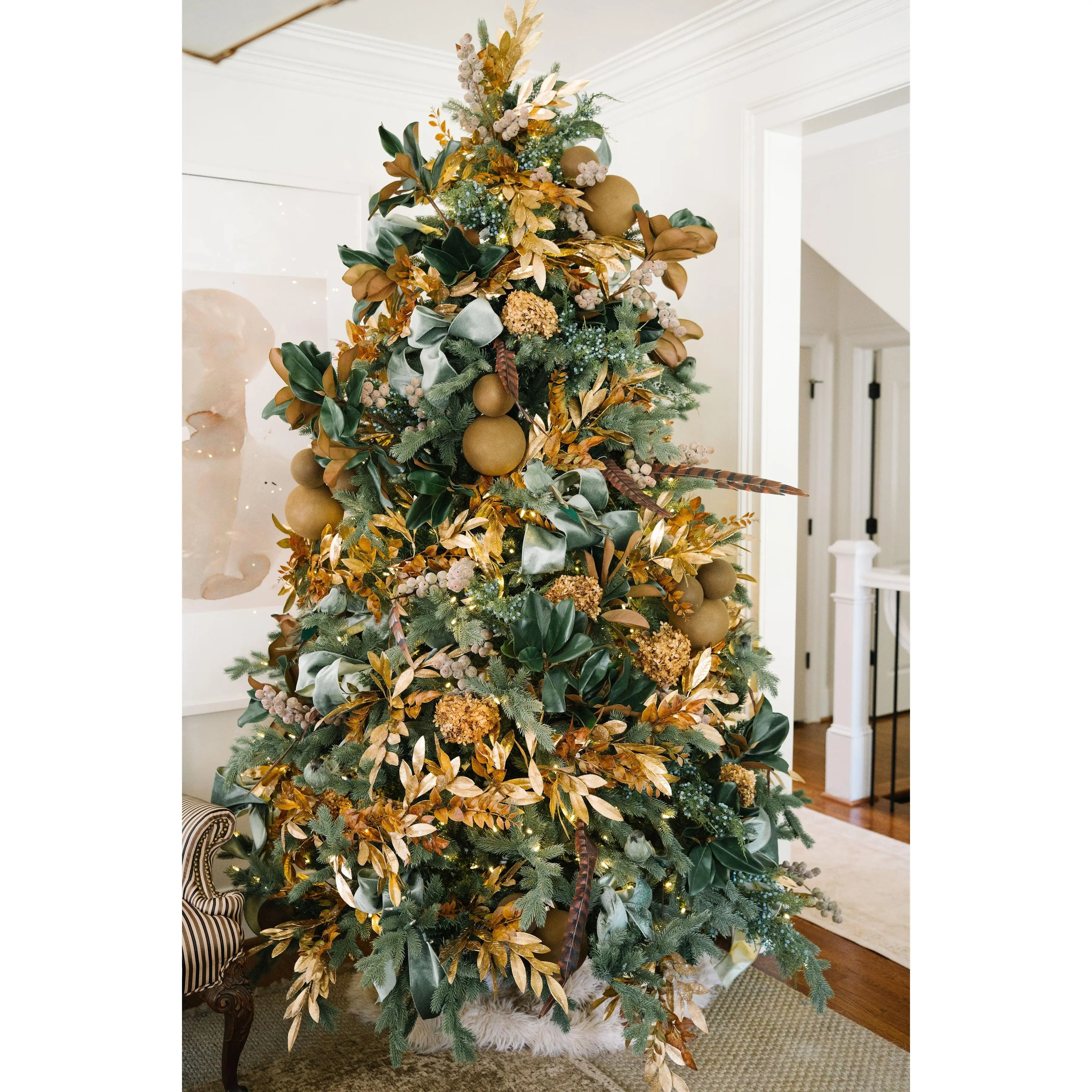 The Magnolia Christmas Tree Box