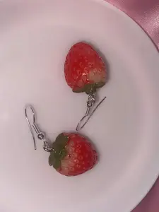 Dainty Strawberry Drop Earrings, Alloy Fashion Earrings for Female with Minimalist Design & Classic Style