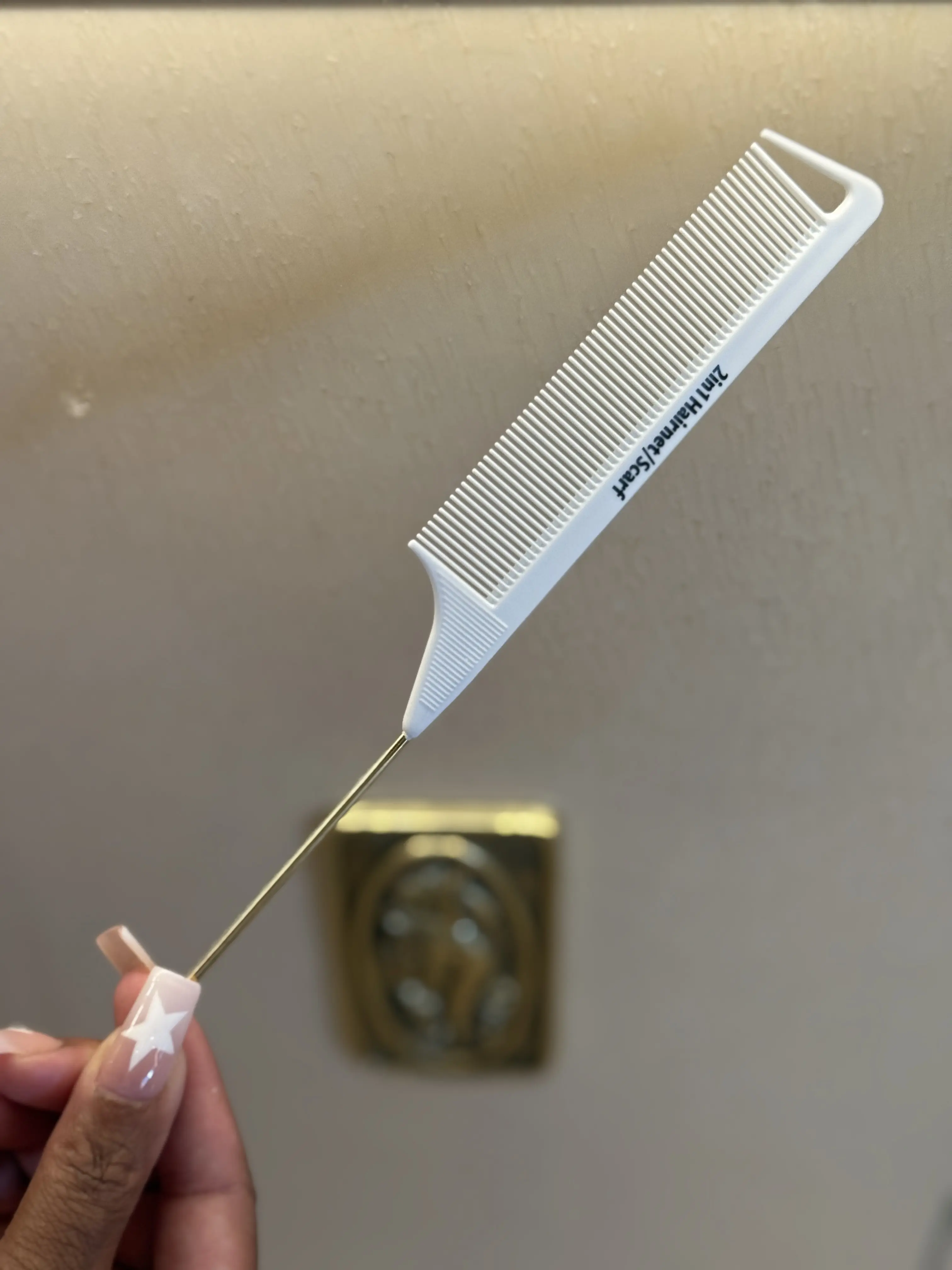 Milky White/Gold Rat Tail Comb