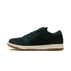 SB Dunk Low Pro "Deep Fir" FJ1674 300