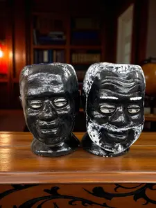 Elegua de 2 Cabezas de Cemento Echu - Unique Decorative Item Featuring Two Heads