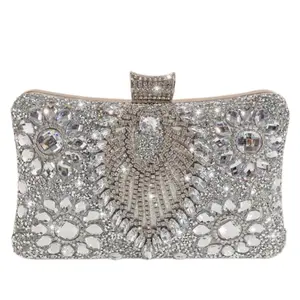 Trending Silver Rhinestone-Embellished Evening Clutch, Handbag with Detachable Chain a Versatile Shoulder Crossbody Purse Cute Party Wallet Fully Rhinestone-covered Mini Bag for Parties, Weddings, Christmas and Similar Occasions
