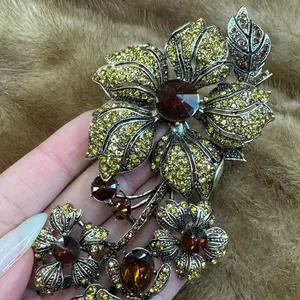 Crystal Christmas Ornaments with Golden Amber Accents and Intricate Leaf Design for Festive Decor