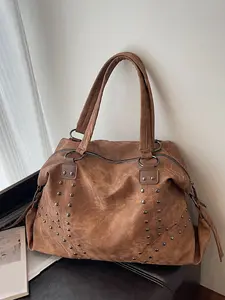Retro versatile texture casual rivet shoulder bag, simple and fashionable niche design armpit bag, temperament Maillard style trendy cool tote bag, pu tote satchel, suitable for shopping, daily outings, parties, commuting