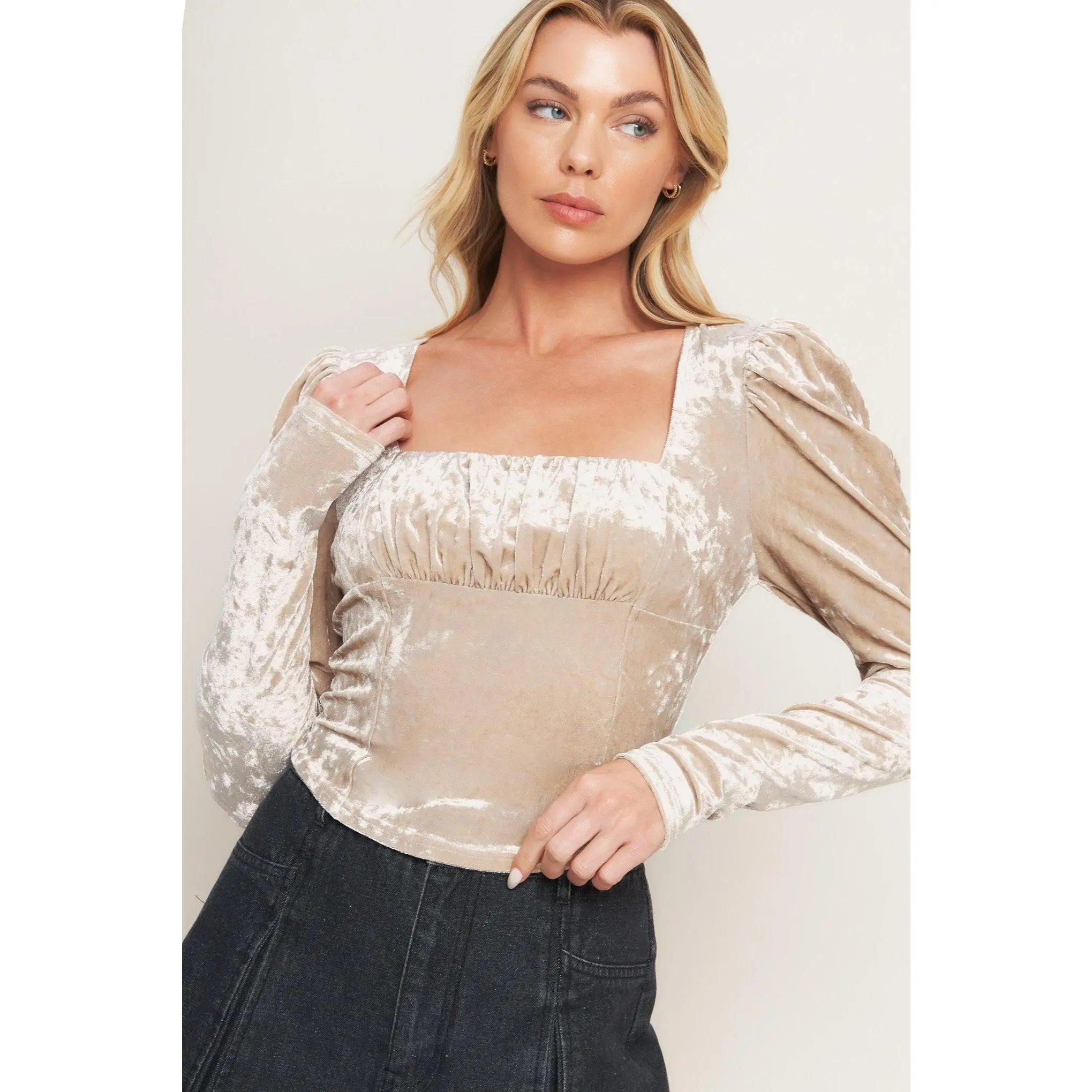 FAIRY CREAM VELVET TOP