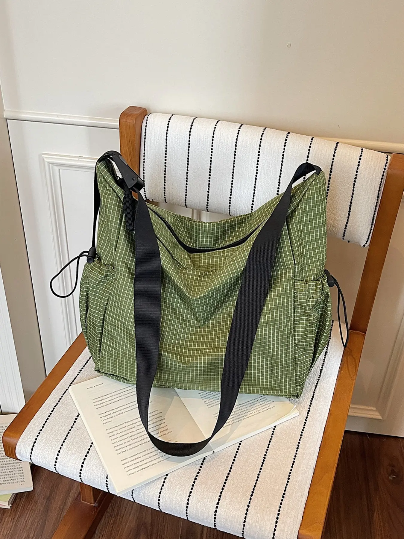 Women's Large Capacity Gingham Crossbody Handbag, Lightweight Casual Shoulder Bag, Fashionable Commute Bag, Ideal for Daily Use