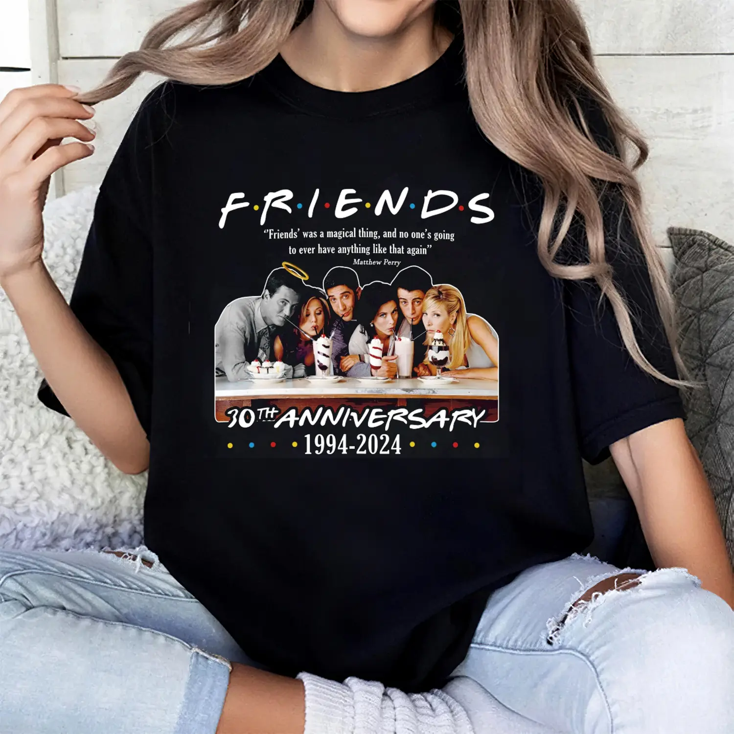 Women's Cotton Crew Neck Short-Sleeve Fitted T-Shirt - Friends 30th Anniversary 90s Kid Aesthetic TV Tribute Casual Streetwear Tops, Shortsleeve, Retro Look, Graphic Print