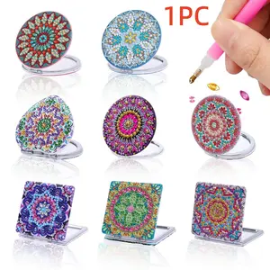 1-piece set of diamond painting kit, small mirror, mandala flower pattern, PU leather material with round crystal gems, foldable double-sided embellishment, suitable for carrying with you, beauty-loving ladies make-up use