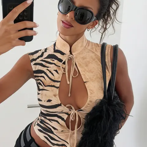 Women's Sleeveless Asymmetrical Zebra Print Crop Top, Sexy Slim-Fitting Stand Collar Bow Tie Front Hollow-out Short Tank Top, Stylish Casual Wear for Women, Summer Crop Top