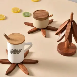 Wooden Tree-Shaped Trivet Set with 3 Detachable Coasters and Base, Non-Slip Heat-Resistant Tableware Pads, Creative Kitchen Accessory for Teapot and Drink Holder - Natural and Walnut Wood Finish (1pc)