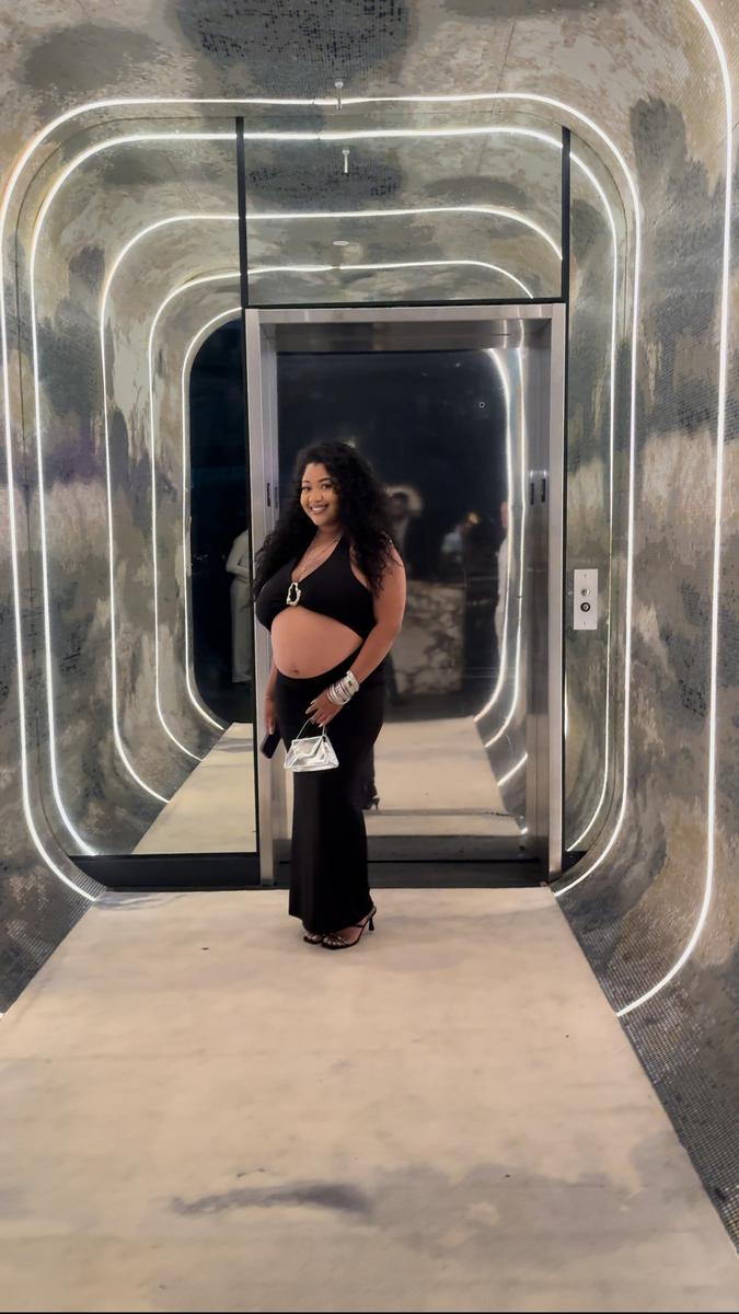 Item: Human Hair Mixed With Premium Synthetic Fibers