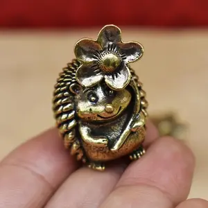 Vintage Bronze Handheld Hedgehog Statue, Cute Film-Themed Decor, Collectible Room Decor, Ideal for Various Rooms, Desktops, Gardens, Christmas, Halloween, Easter