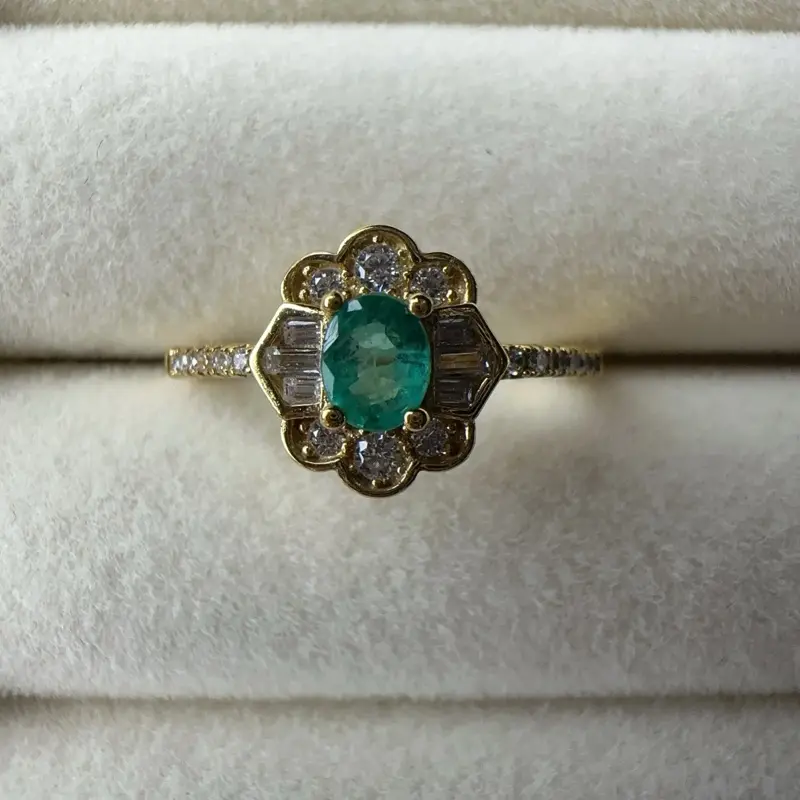<PingEast jewelry > Emerald ring405——925 Sterling Silver Gold-Tone Ring with 3×4mm Natural Colombian Emerald in Camellia Flower Design, Comes with Certificate