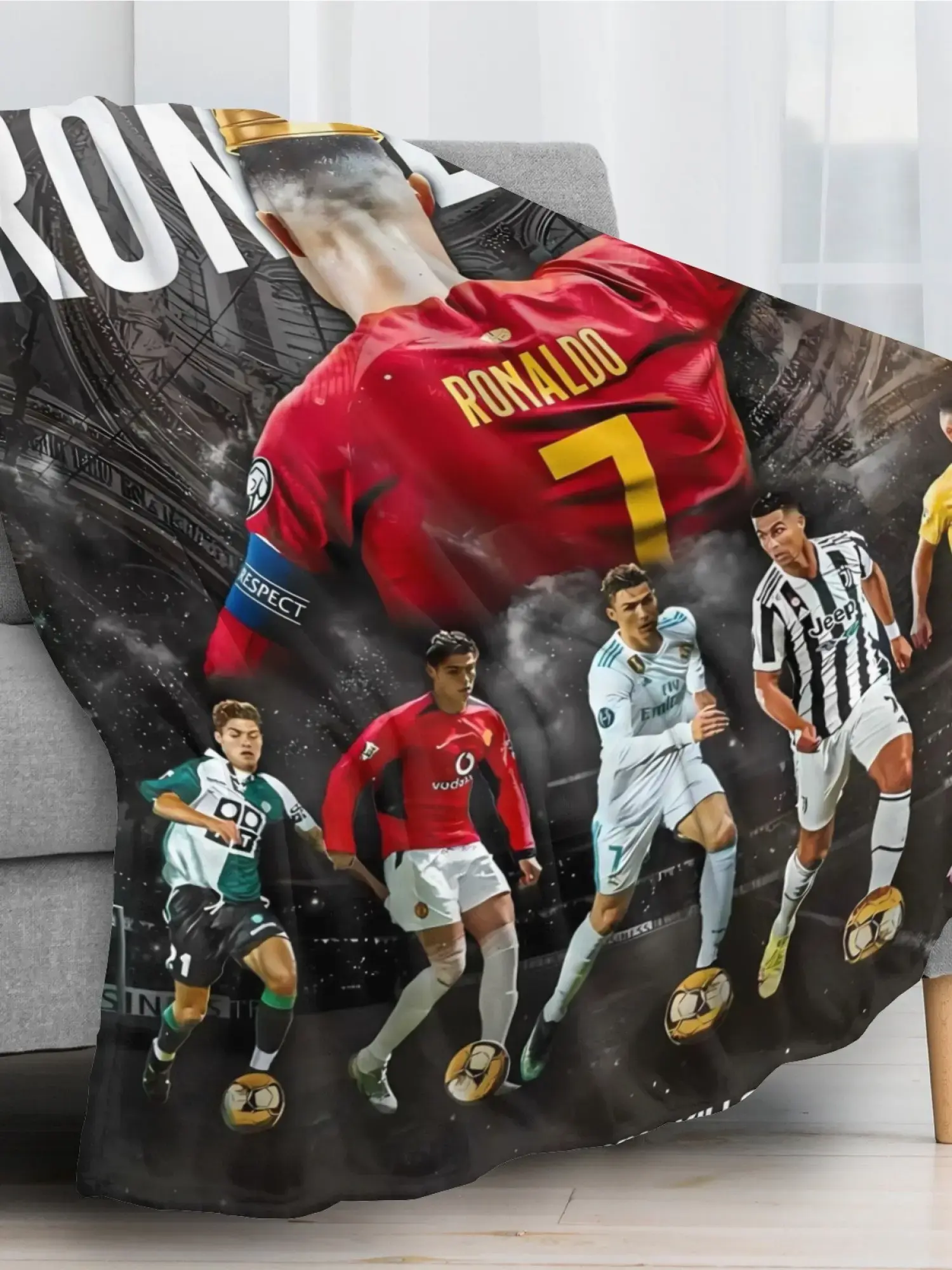 CR7 Ronaldo Ultra-Soft Flannel Football Throw Blanket, Soccer Star Printed Cozy Blanket, Ideal Gift for CR7 Fans for Thanksgiving, Birthdays, Camping, Movie Nights, Travel