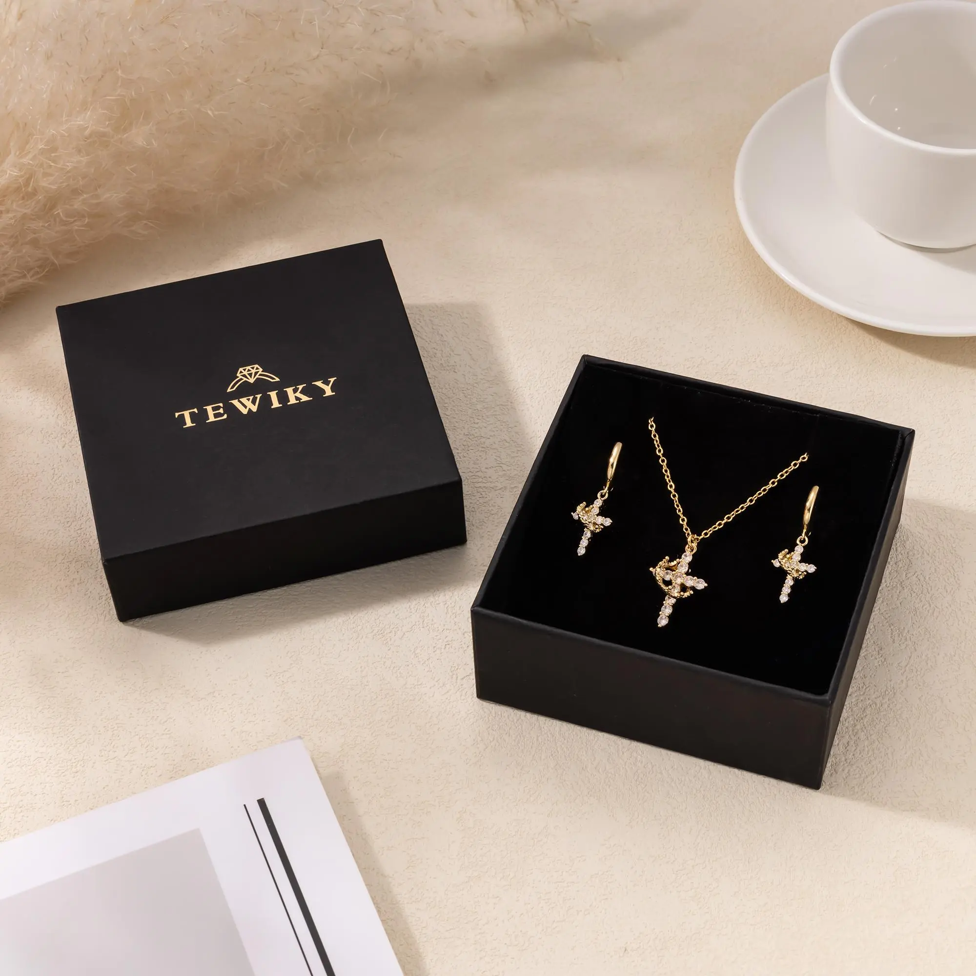 GD necklace and earring set 1