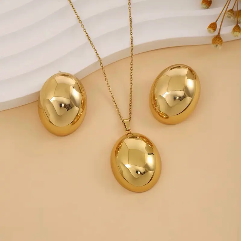 2 pieces of set. Earrings and necklace . High quality of stainless steel.