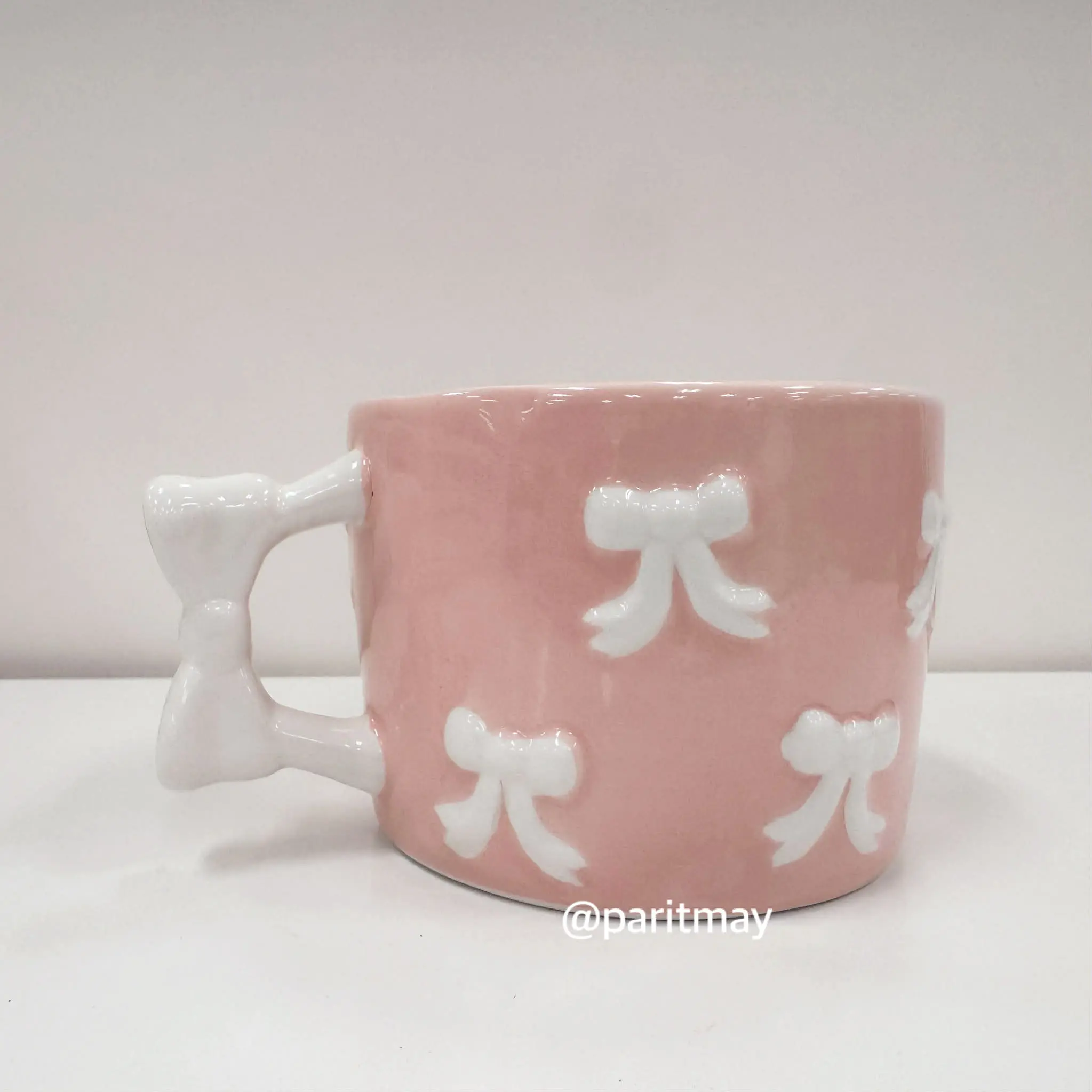 Target Bullseye's Valentine's 2026 Pink Ceramic Bow Mug 16.23 fl oz - Elegant Earthenware Design for Hot Beverages