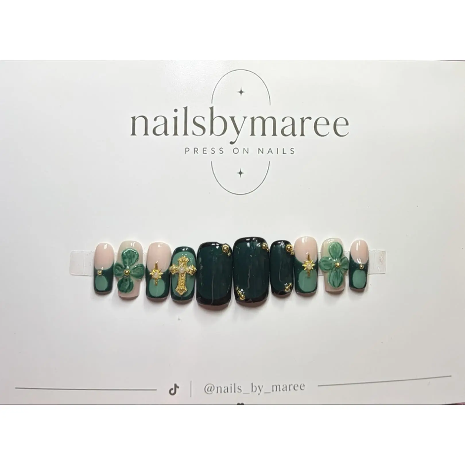 Nails by Maree Press On Nails - Green & Gold Cross Design - Perfect for St. Patrick's Day - Easy to Apply - High-Quality Manicure