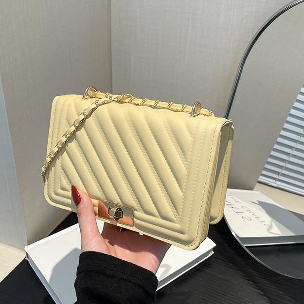 Fashionable New Solid Color PU Embossed Shoulder Bag, Street Commuting Crossbody Bag, Minimalist Women's Chain Small Square Handbag