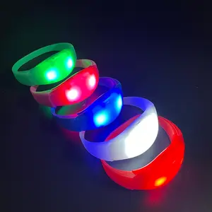LED Sound Control Bracelet 20/50/100pcs Music Activated Silicone Bracelets Light Up in the Dark for Weddings Parties Rhythmic Activities