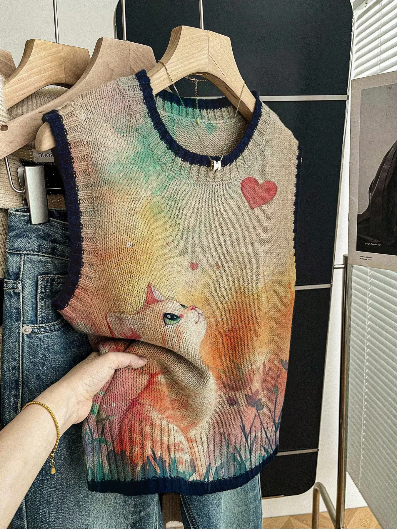 1 piece + Spring and summer back-to-school casual style loose round-neck sleeveless woolen dark blue border contrasting cat print women's knitted top for women's outings, paired with a vest, worn alone, Color Block Vest