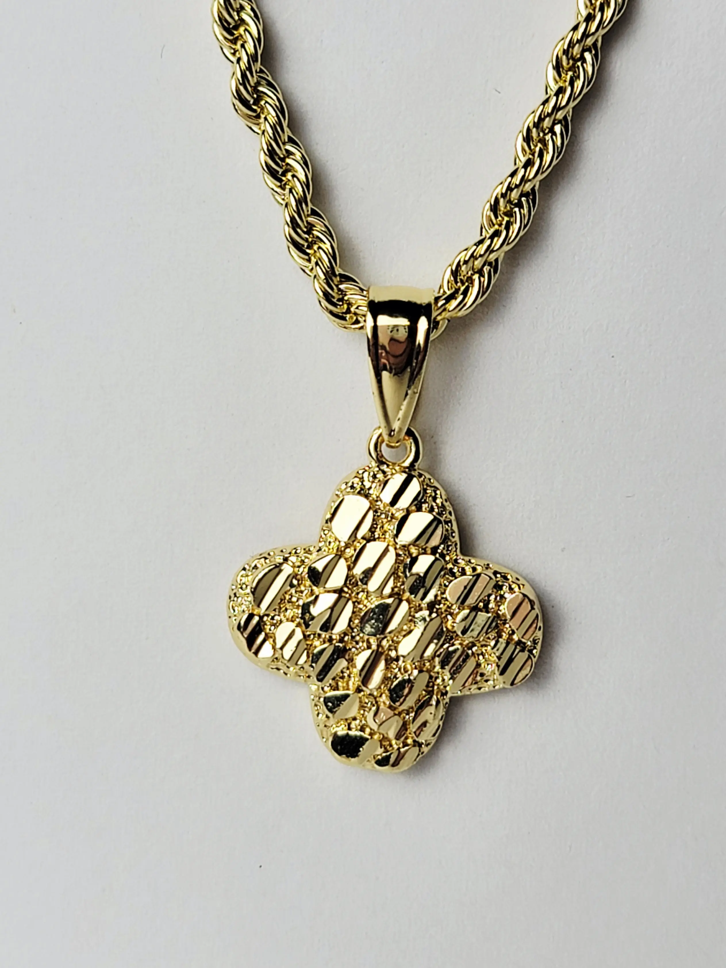 14K Gold Plated Stainless Steel Four Leaf Clover Nugget Pendant Necklace – Adjustable 18–20" Rope Chain