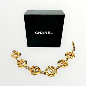 Pre-owned Chanel Gold CC Cutout Bracelet