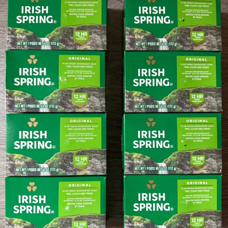 Irish Spring Original Naturally Derived Paraben-Free Deodorant Body Care Bar Soap Multi-Pack (8-Count) - 4oz/113g Each, 32oz/904g Total, 12h Long-Lasting Fresh & Clean Cleanser for Normal Skin Daily Use