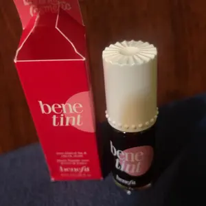 Product Review of Benefit Cosmetics Benetint Liquid Cheek Blush Stain & Lip Tint from 🌟**🌟