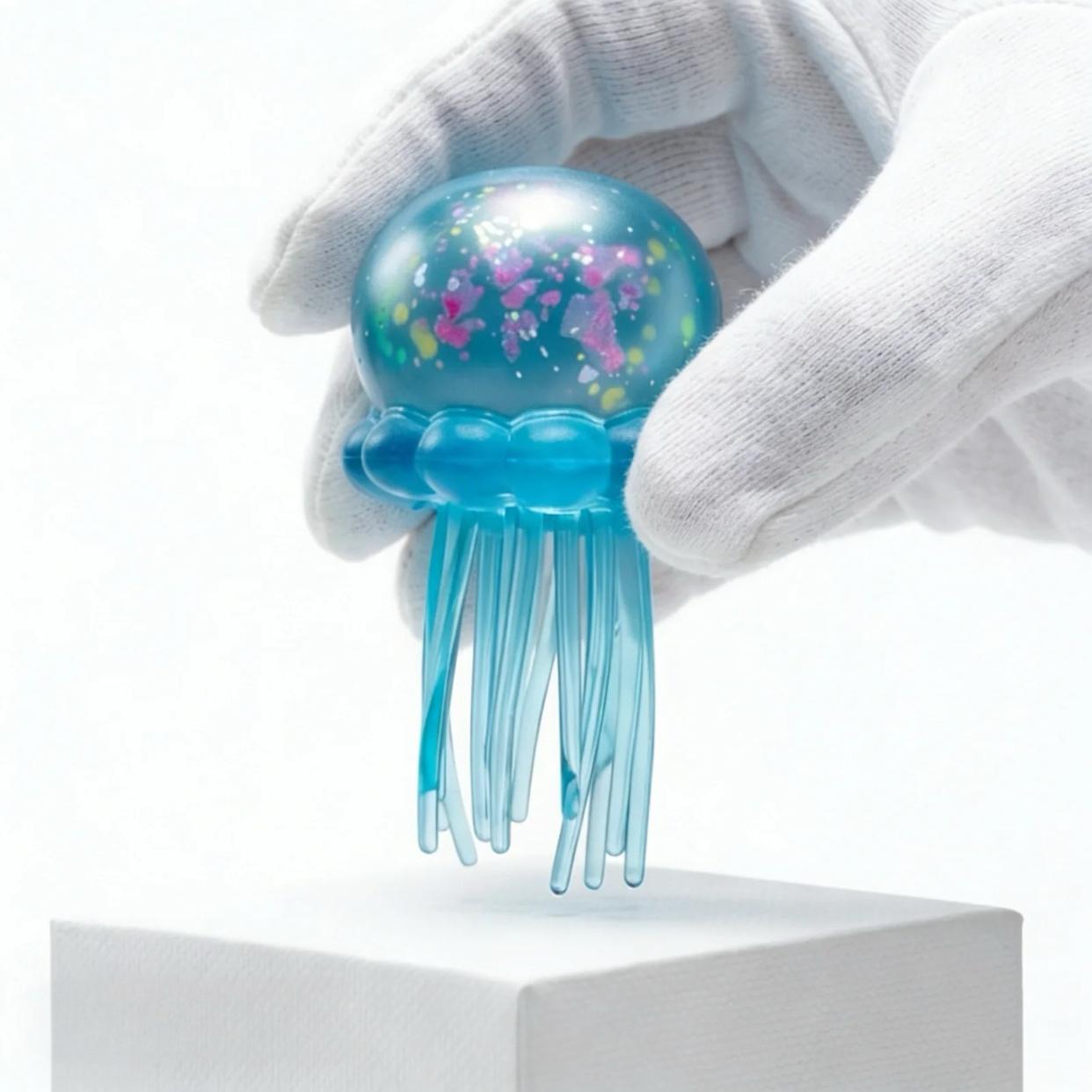 Jellyfish Squeeze Ball & Ice Cube RelaxationGadget, Home Leisure & Stress Relief Device for Indoor Use  Relieve stress from life and work