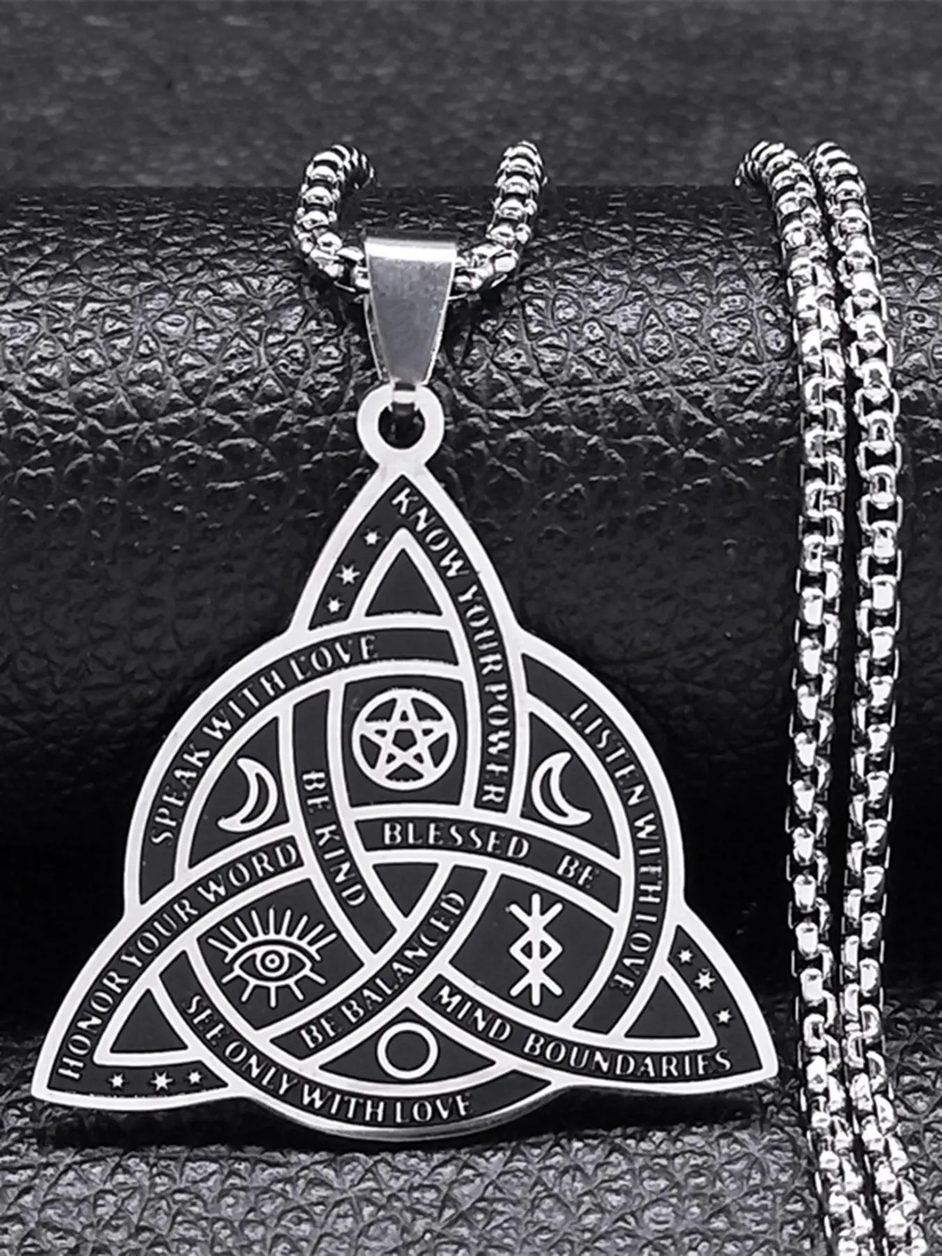 Witch Triquetra Trinity Celtic Knot Necklace, Witches Knot Necklace, 1 Piece Stainless Steel Pentagram Triple Moon Goddess Necklaces for Party, Daily Clothing Decor, Birthday Gift Gothic Witch Jewelry