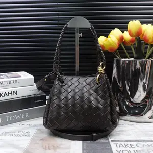 Pre-owned Bottega Lambskin Shoulder Bags Veneta Parachute Dark Brown Shoulder Bag T10375359