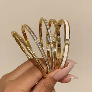 18K Elegant Stainless Steel Bangle Bracelet Set, 5-Piece Fashionable Classic Design, Jewellery Accessories, Perfect for Daily Wear & Special Occasions golden  wristband