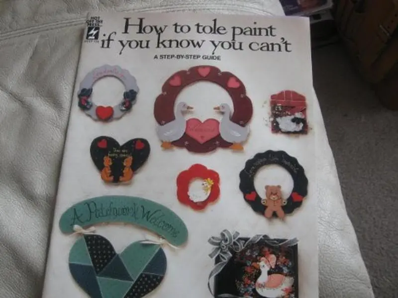USED Book - How to Tole Paint If You Know You Can't: A Step-By-Step Guide by Lyn Zuhlke (Paperback) - english
