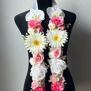 Elegant flower lei
