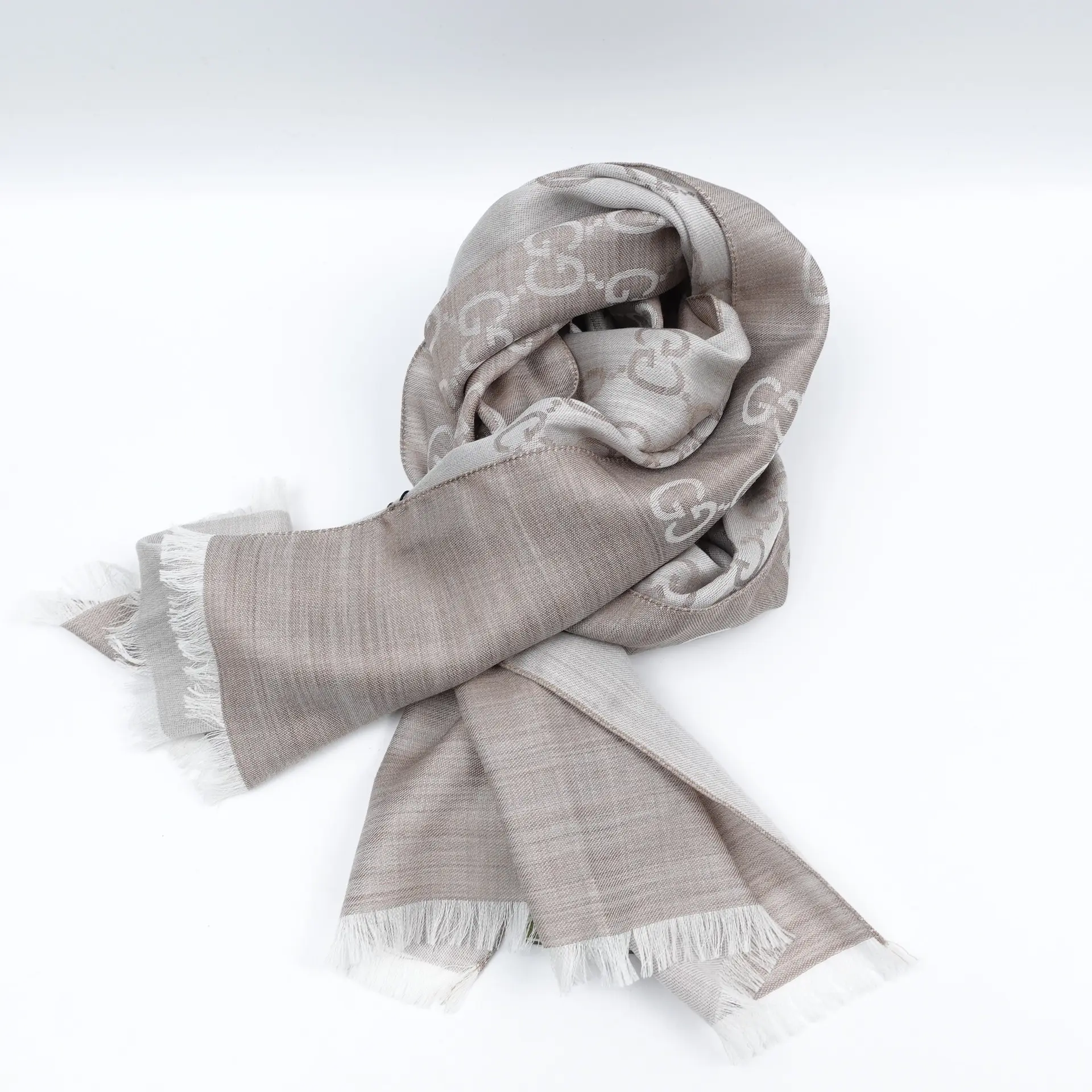 Pre-owned Gucci Gray Wool Scarf T10398534