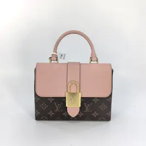 Pre-owned Louis Vuitton leather Shoulder Bags Monogram Locky BB Rose Poudre BF00106