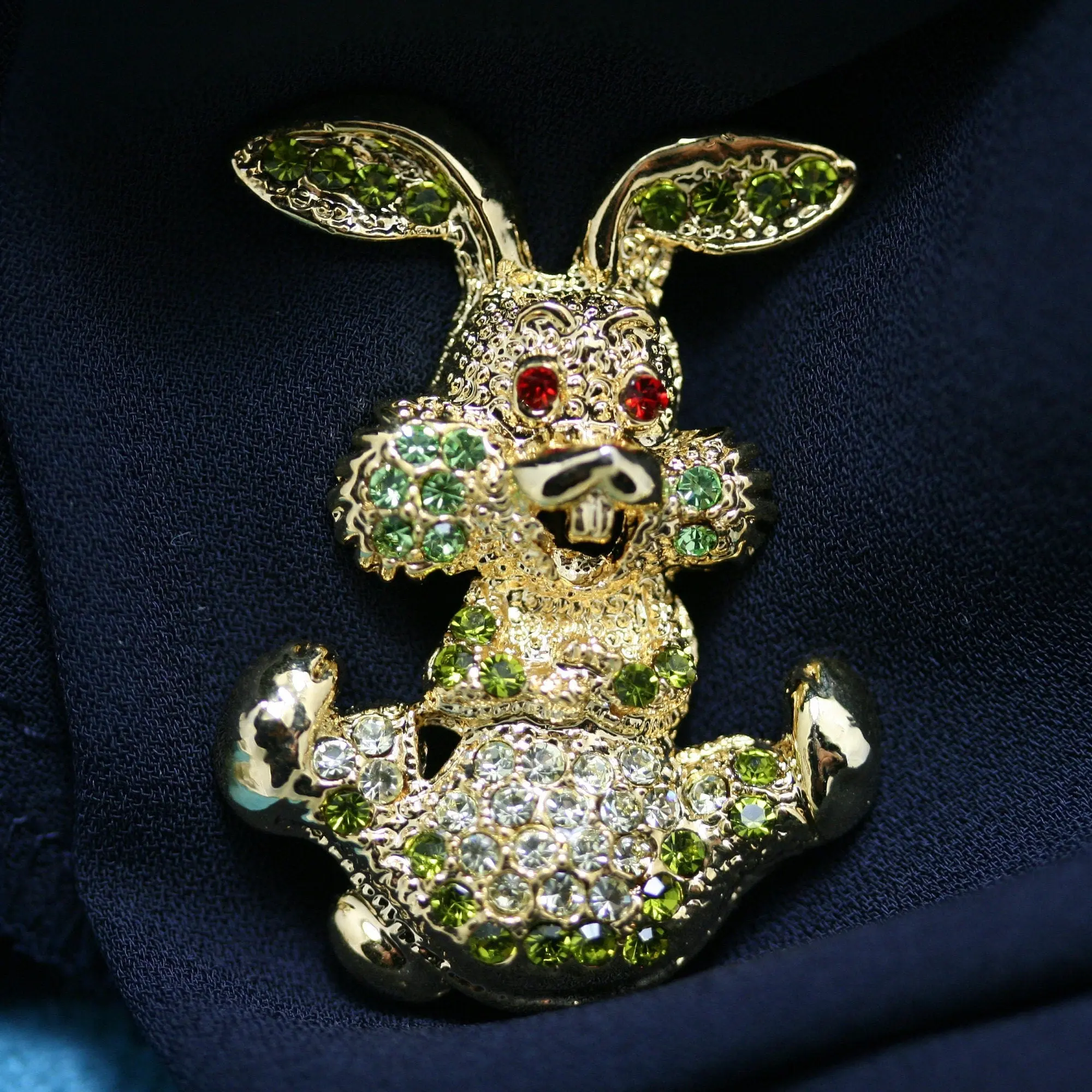 Gold-Tone Bunny Brooch with Sparkly Rhinestones, Whimsical Collectible Animal Pin for Women, Small Easter Gift Jewelry, Collectibles, Female Brooch, Rhinestones Sparkly, Small Size, Whimsical Look, Rhinestone Sparkles