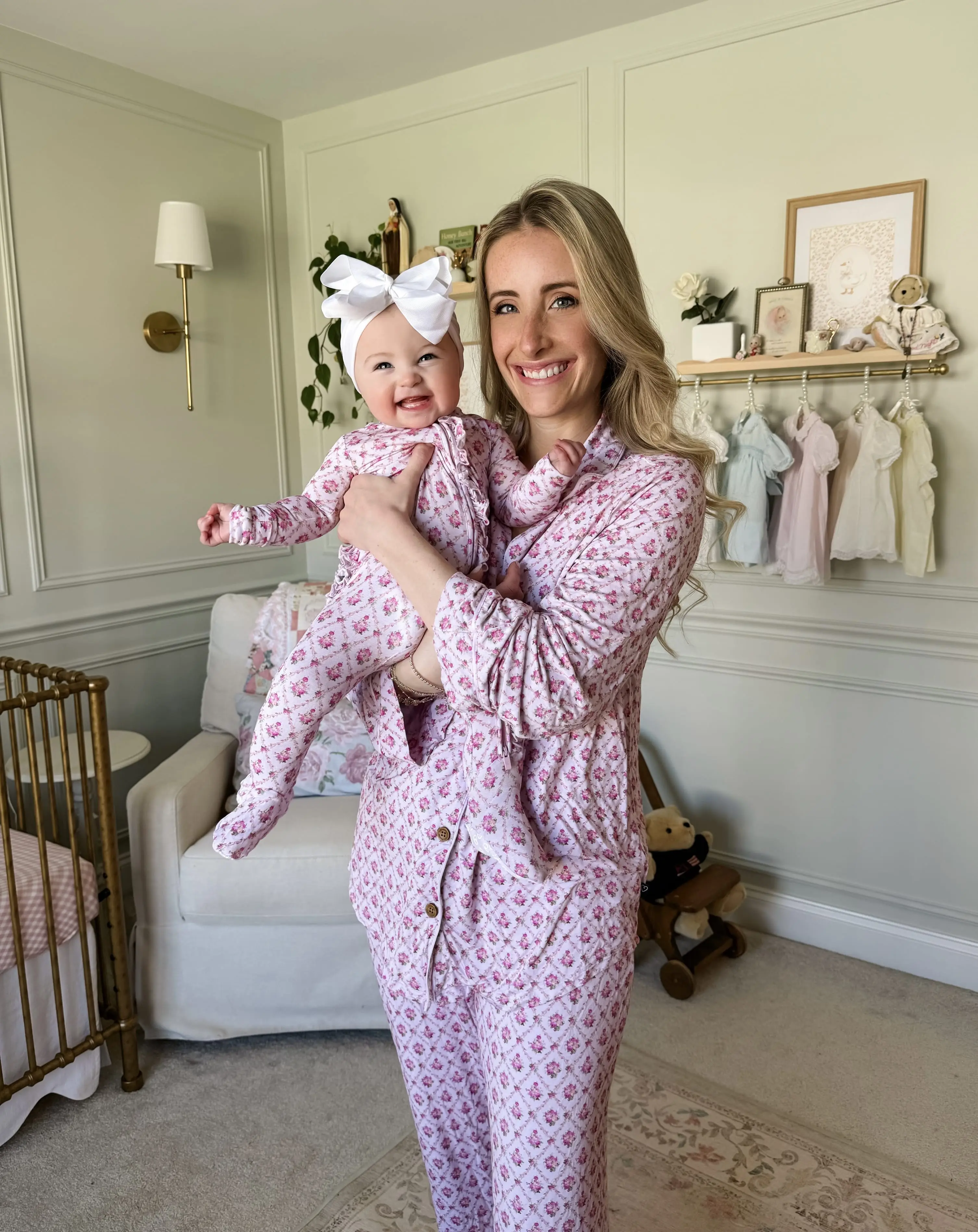 Women's Comfy Floral Long-Sleeve Caroline Mama Classic Pajamas & Loungewear, Longsleeves, Matching Pajamas Sets, 2 Piece Pajamas Sets, Soft Fabric