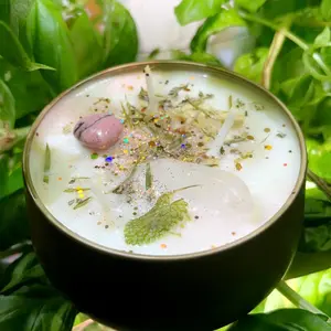 SoulsMate Candle (Attract your Soulmate or Strengthen your relationship)We provide complimentary affirmations and guided meditations with each candle.