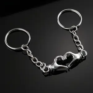 [Love Heart Keychain] Minimalist Love Heart Couple Keychain, Fashionable Creative Romantic Pendant Bag Charm Couples' Key Ring