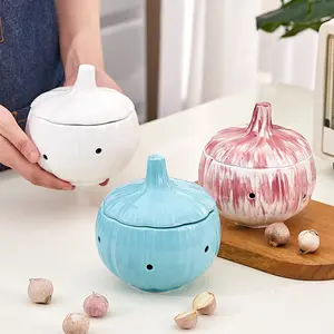Ceramic Garlic Storage Jar, Hollowed Out Garlic Head Jar, Household Kitchen Storage Jar, Moisture-Proof and Mildew Proof, Ceramic Sealed Jar