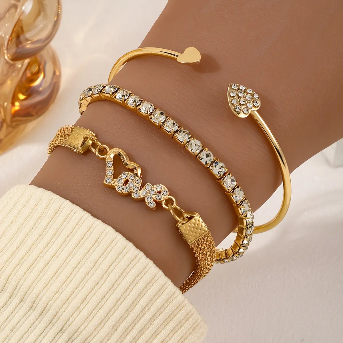 Women's Alloy Niche High-End Diamond-Encrusted Heart LOVE Bracelet Accessory Set, Featuring Pavé Diamond Accent & Heart Accent Bracelets & Bangles, Diamond-Encrusted Heart-Shaped Bracelets & Bangles