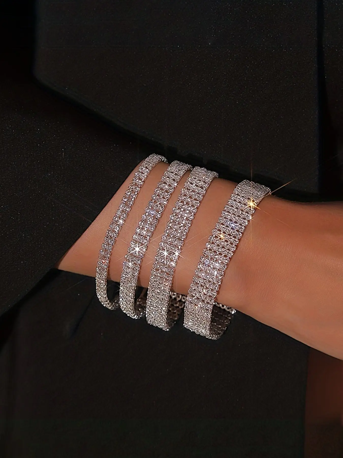 Luxurious High-End Sparkling Evening Crystal Bracelet, Elegant Water Drill Jewelry for Special Occasions, Stylish Accessory for Women, Adjustable Slider Bracelets
