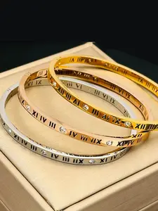 Titanium Steel Roman Letter Bracelet, Vintage Oval Shape Openable Bangle for Women, Stainliess Steel Non-Fading Wristband, Stylish Accessory for Daily Wear, Perfit Gift Idea